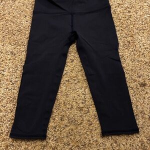 Lululemon reveal crop leggings